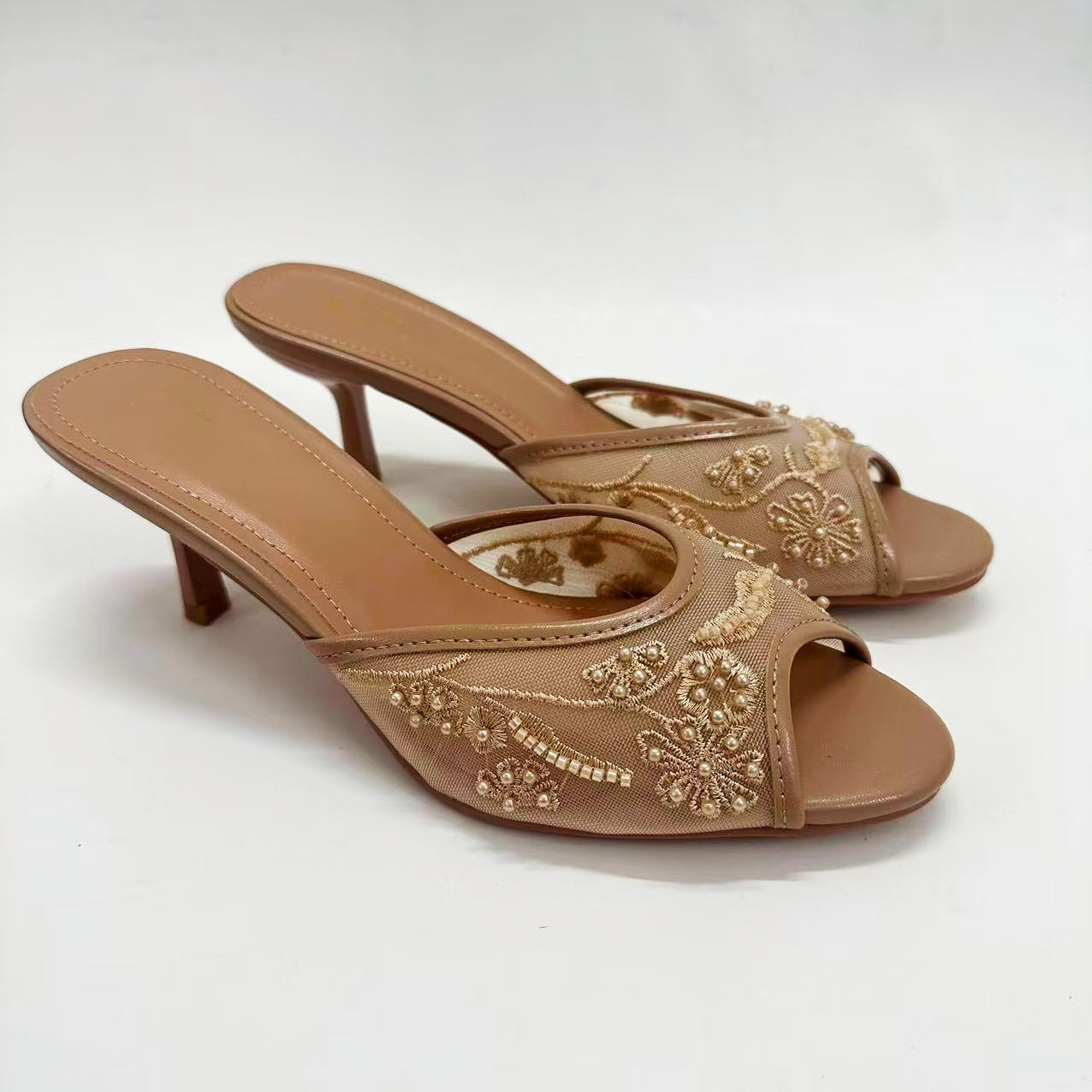 2026 new high-heeled sandals decorated with embroidered beads on the net