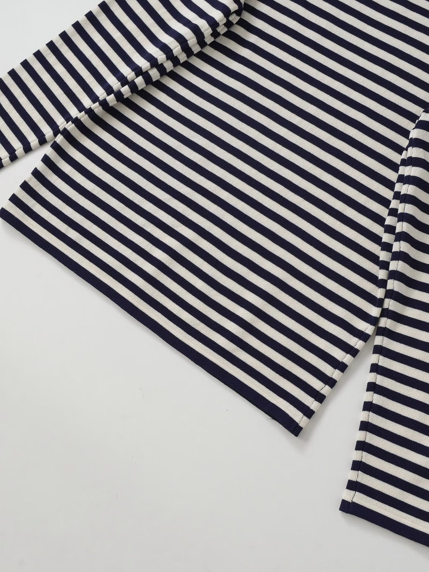 Women's new Joker striped long-sleeved round neck sweater
