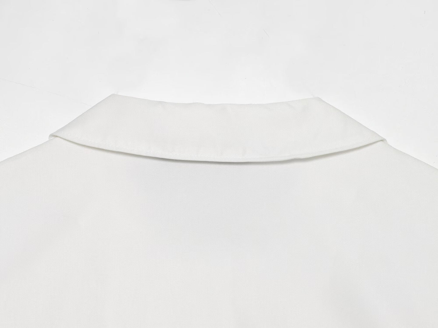Women's breasted decorative sleeveless lapel top