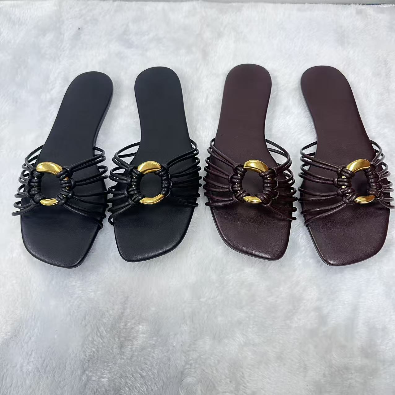 Women's new fashion thin metal round buckle strap sandals.