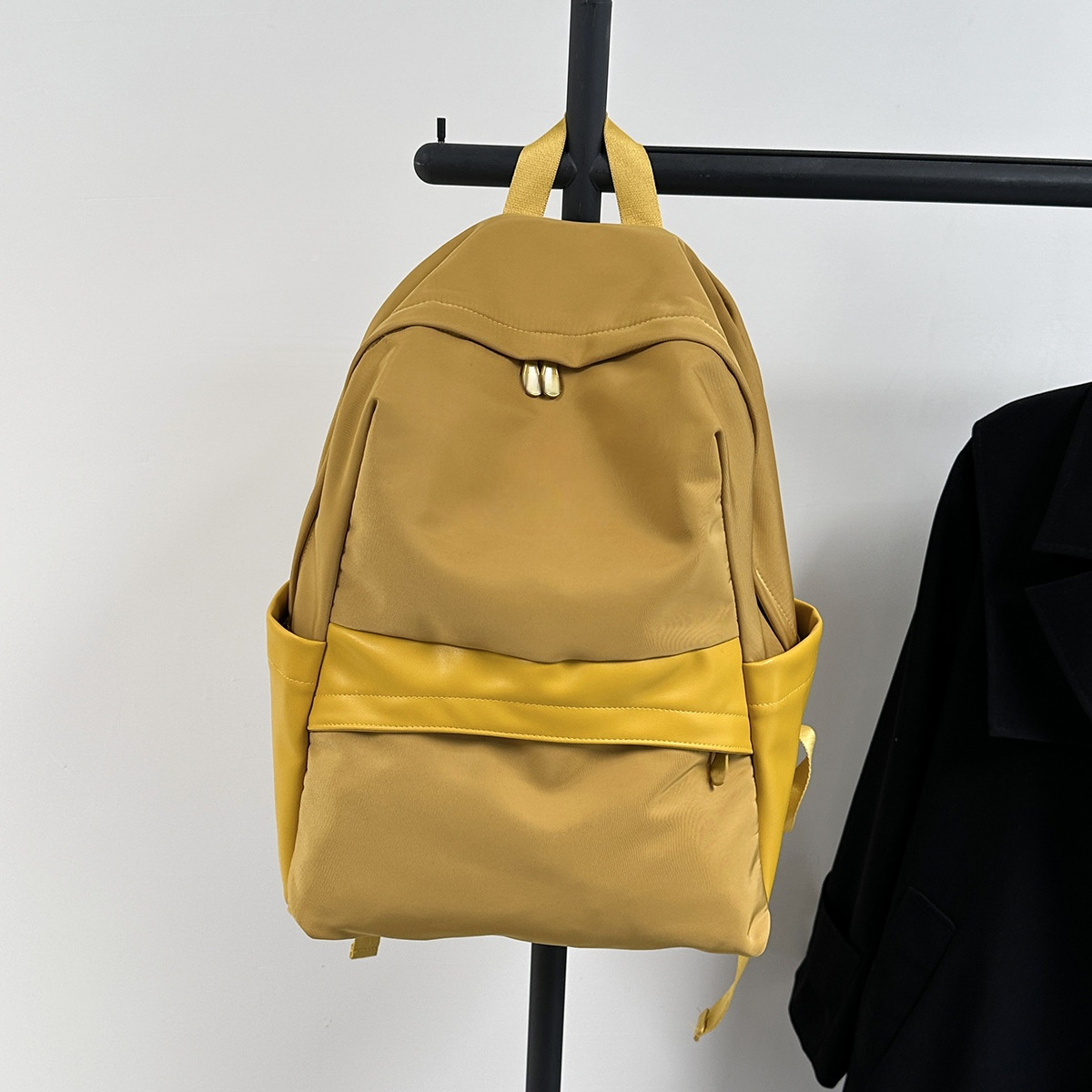 2026 women's new lightweight backpack in large capacity backpack
