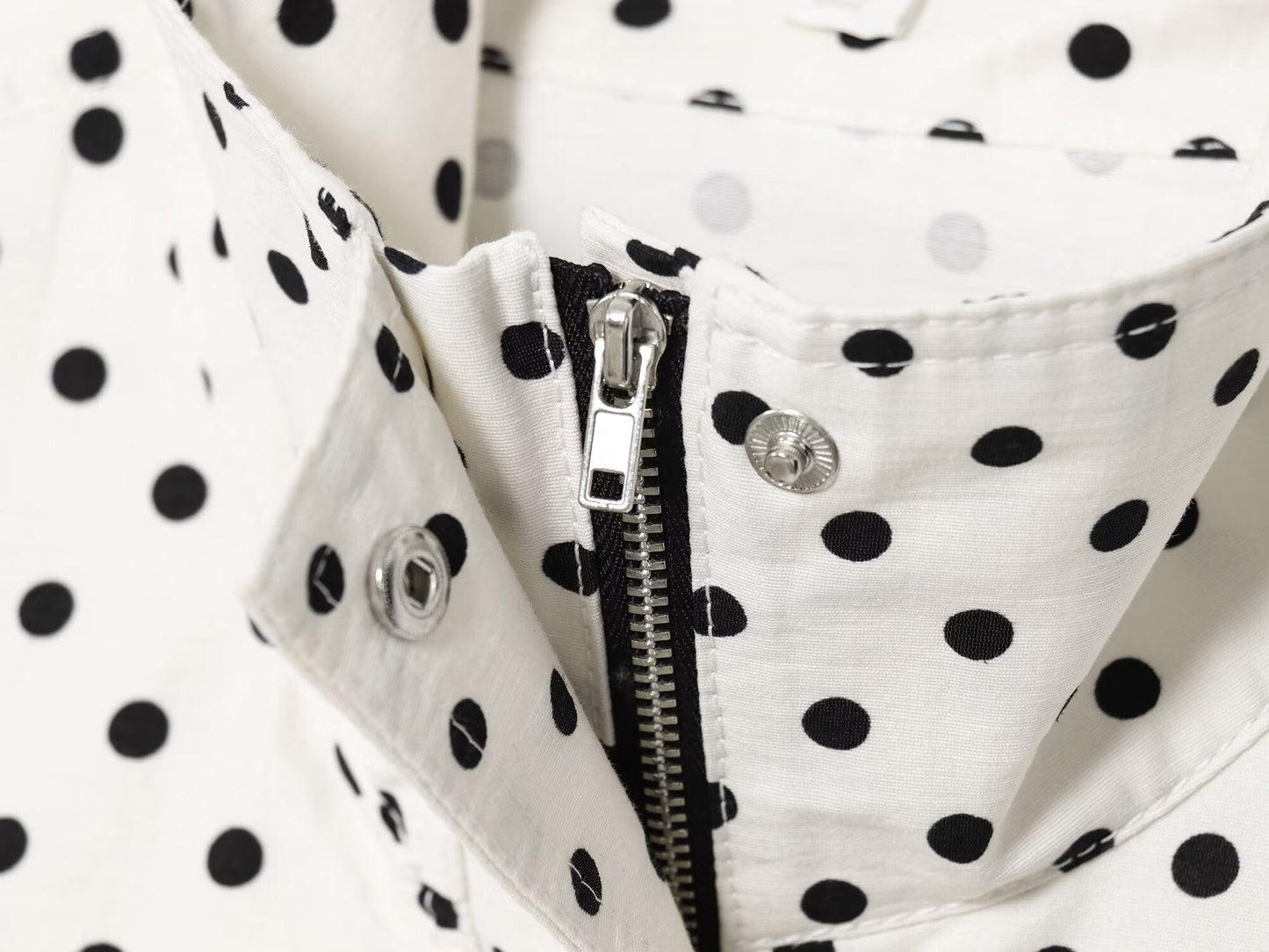 Women's new fashion short stand collar polka dot Bubble gauze Coat + Shorts suit
