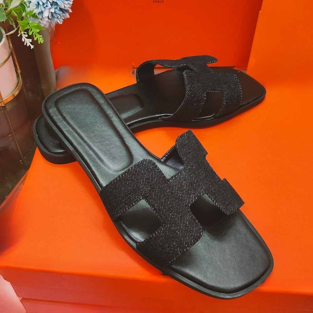 Women's new casual flat sandals slippers have a shoe box