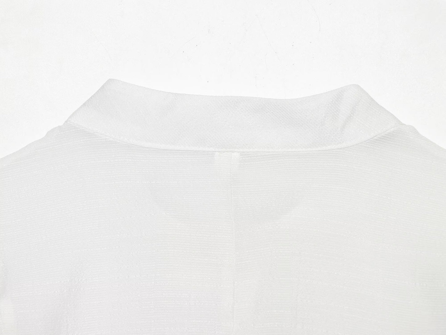 Women's standing collar buckle short top