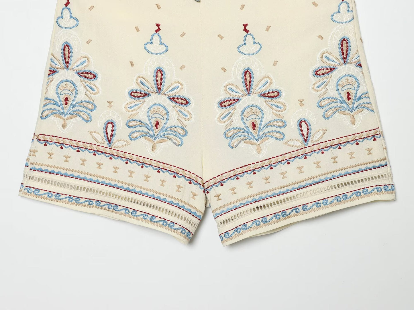 Women's embroidered linen blend shorts