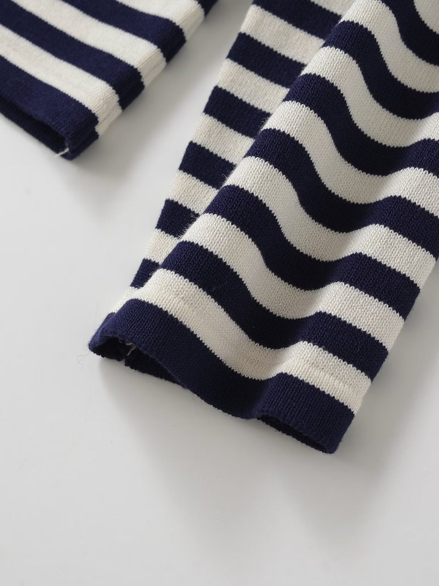 Women's new Joker striped long-sleeved round neck sweater