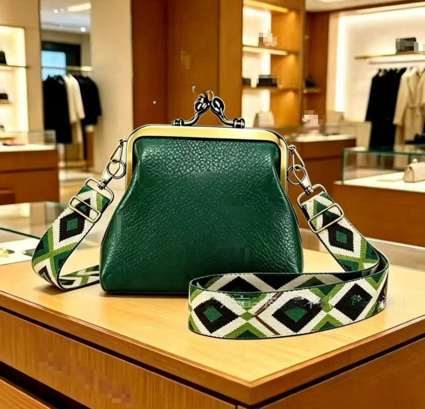 Women's new wide shoulder strap mini clip coin purse crossbody bag