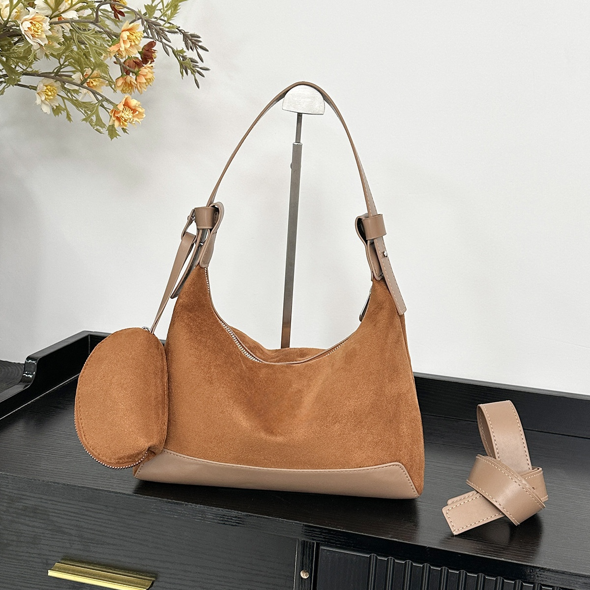 2026 women's new splicing design shoulder slung underarm bag