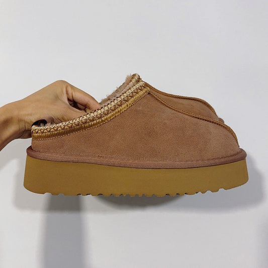 Women's thick-soled and velvet padded half-drag snow boots