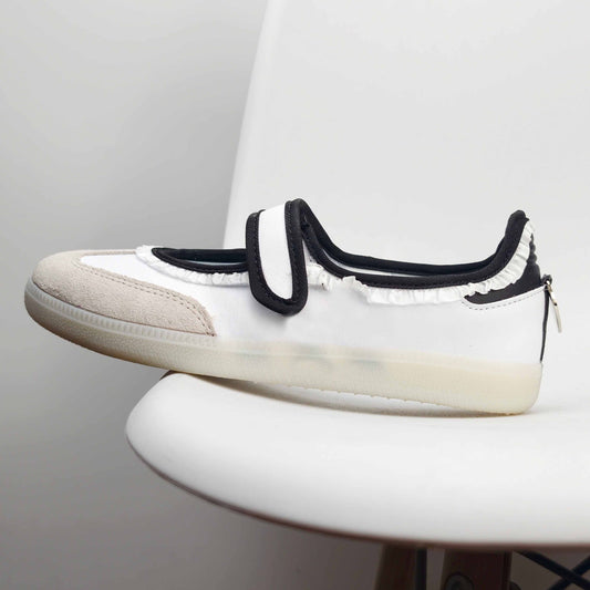 Women's new casual one-pedal sports shoes have a shoe box