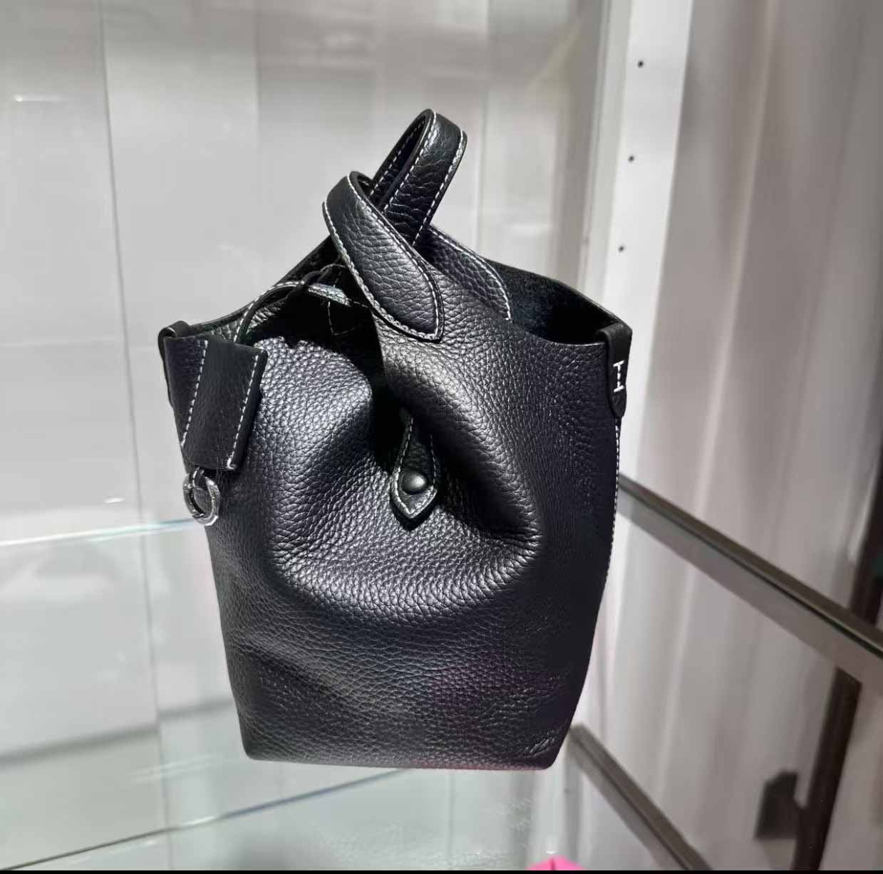 Women's new bucket bag lychee grain cowhide hand bill shoulder crossbody bag