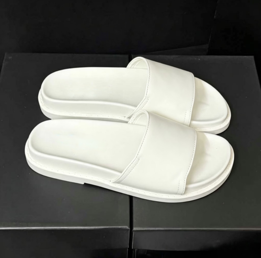 Women's new fashion contrast hollow design platform slippers have a shoe box.