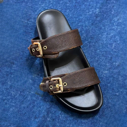 2026 women's new metal buckle design beach slippers have a shoe box