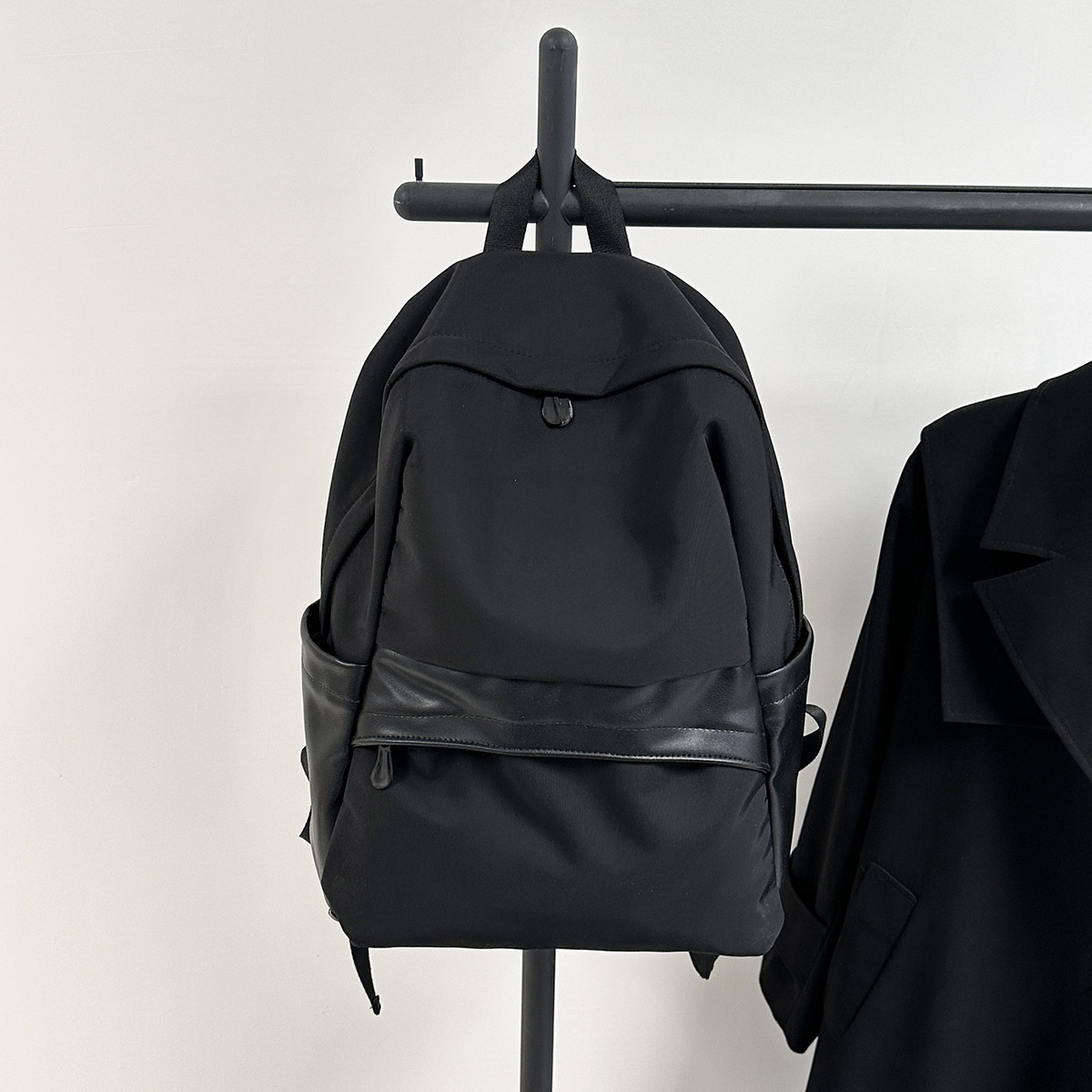 2026 women's new lightweight backpack in large capacity backpack