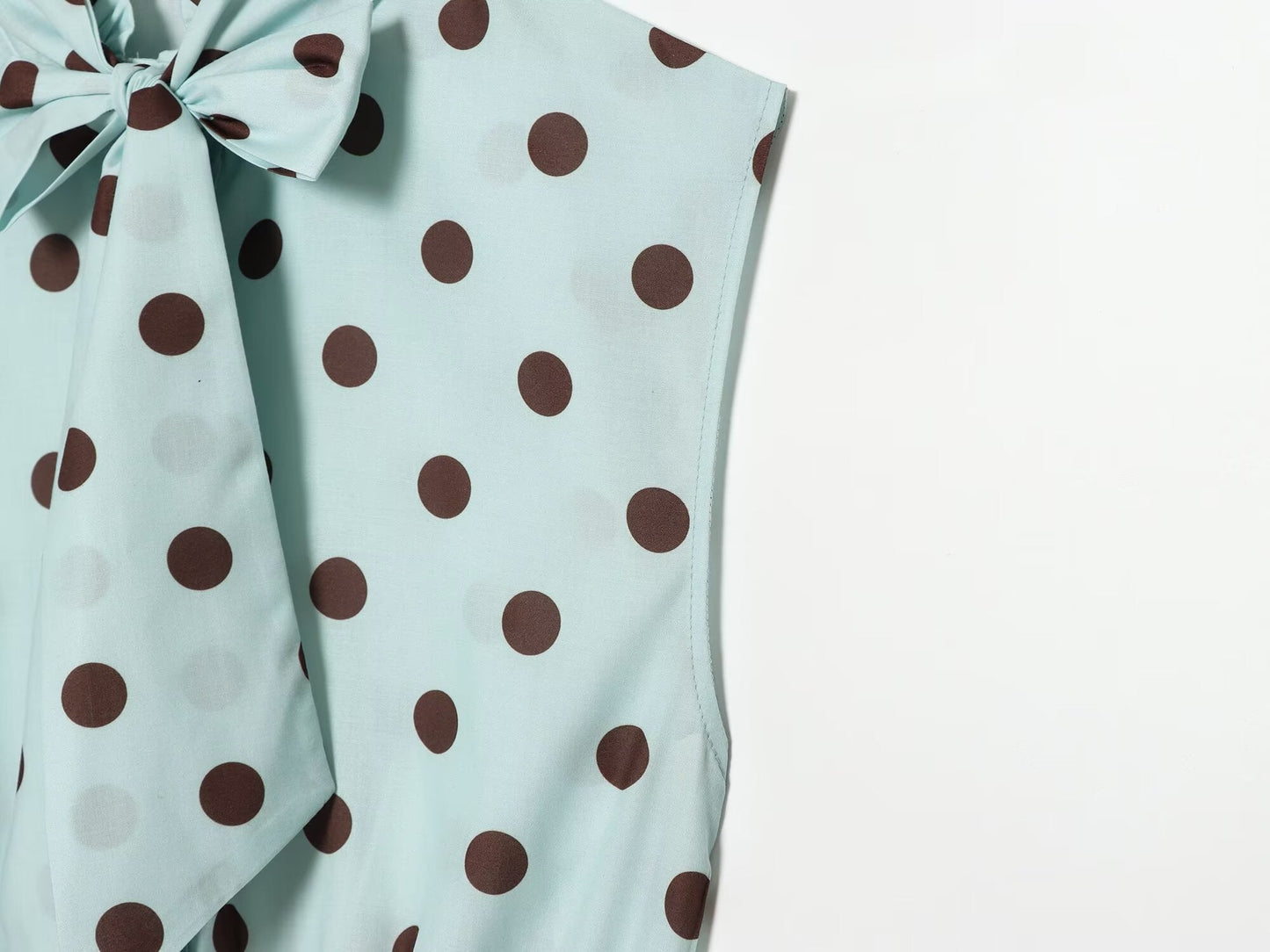 Women's polka dot bow sleeveless shirt