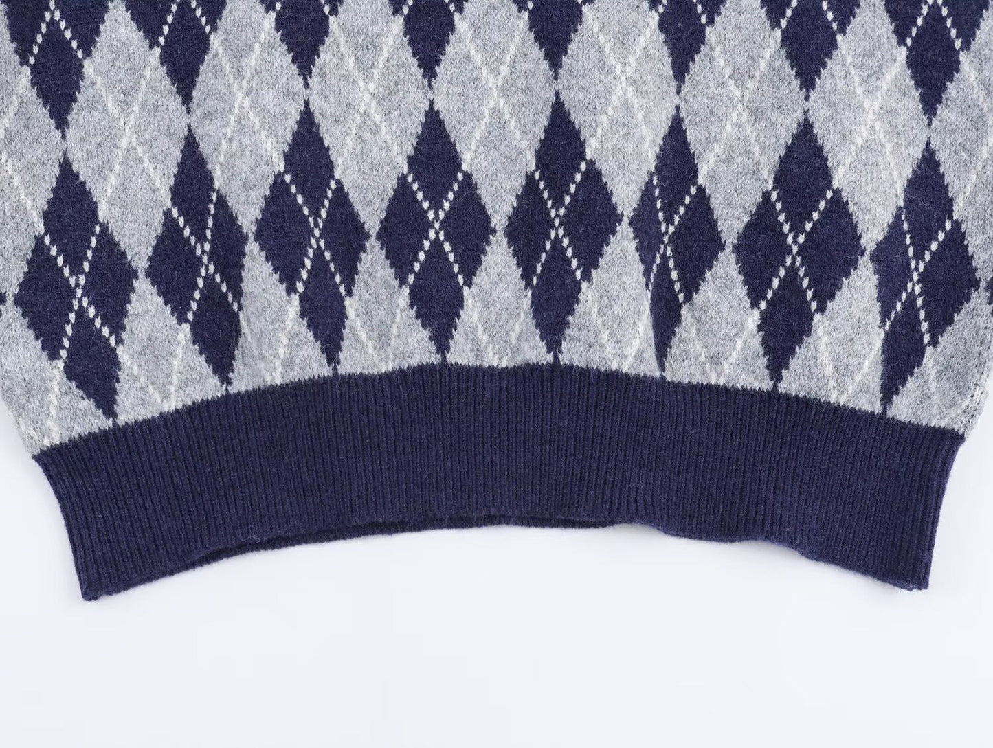 Women's comfortable casual O Neck argyle knitted sweater