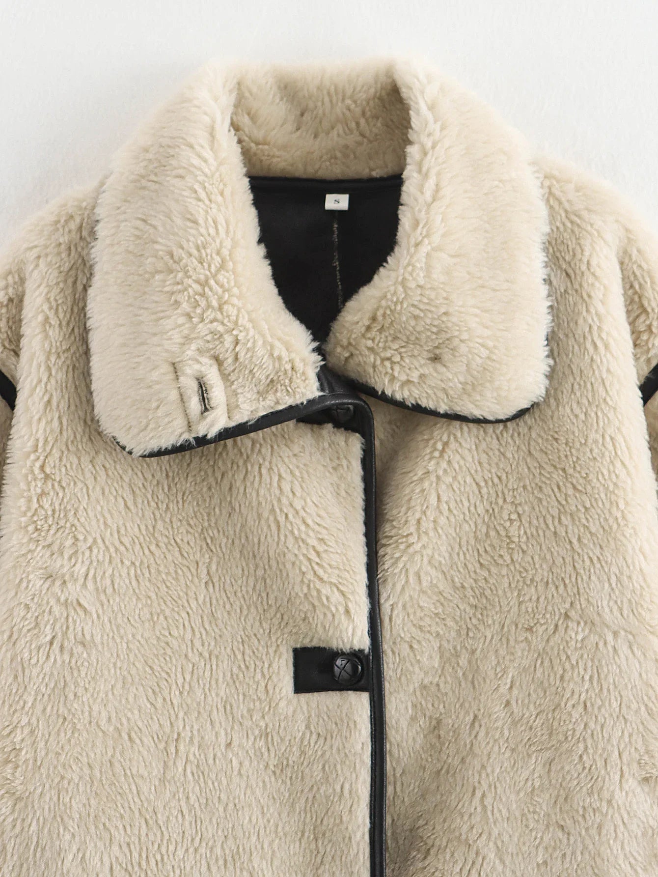 Women's new Fashion large Lapel design loose warm Fur Faux Leather jacket Coat retro long sleeved button up Female Coat chic top