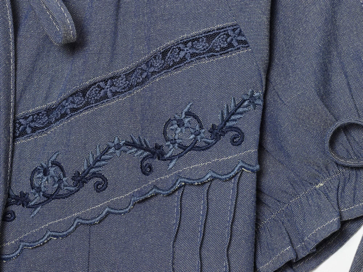 Women's bow decoration embroidered shirt
