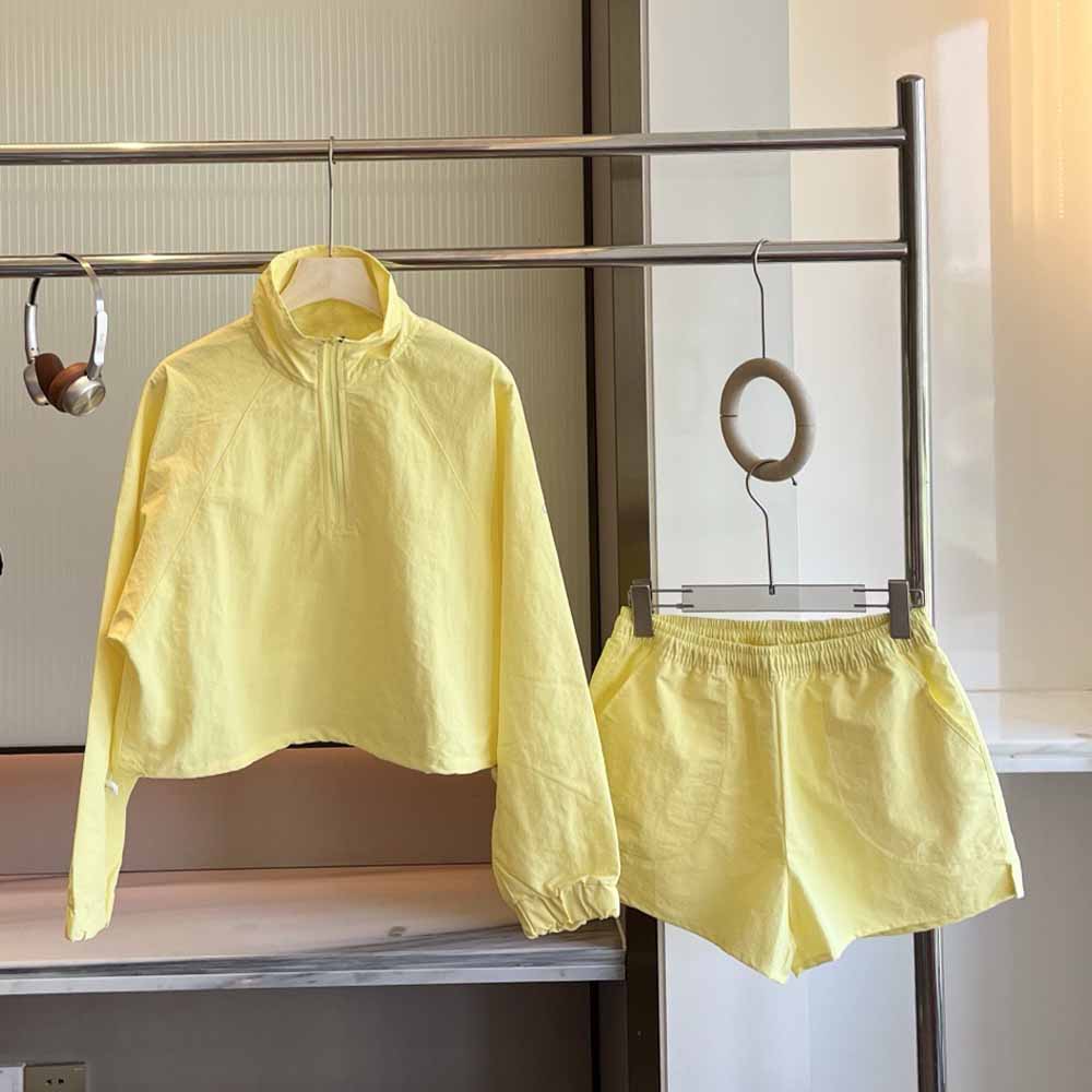 2026 women's new sunscreen half zipper coat short exposed navel collar suit