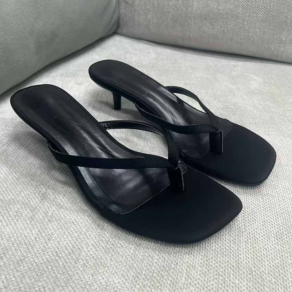 Women's new fashion square head, short heel and thin toe, wearing sandals and slippers.
