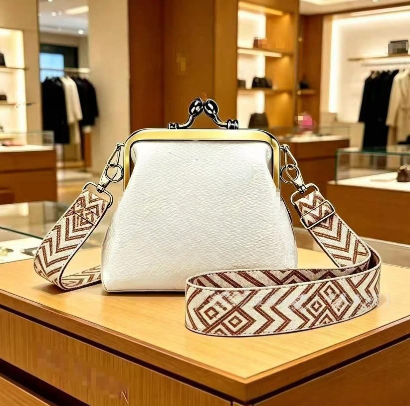 Women's new wide shoulder strap mini clip coin purse crossbody bag