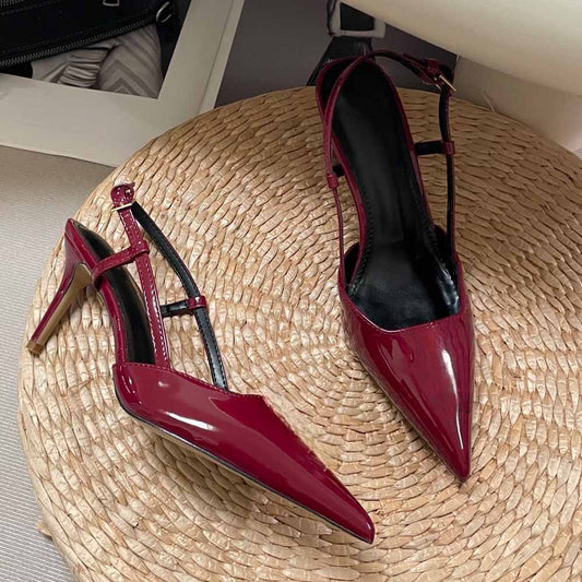 Women's new pointed high-heeled sandals have a shoe box